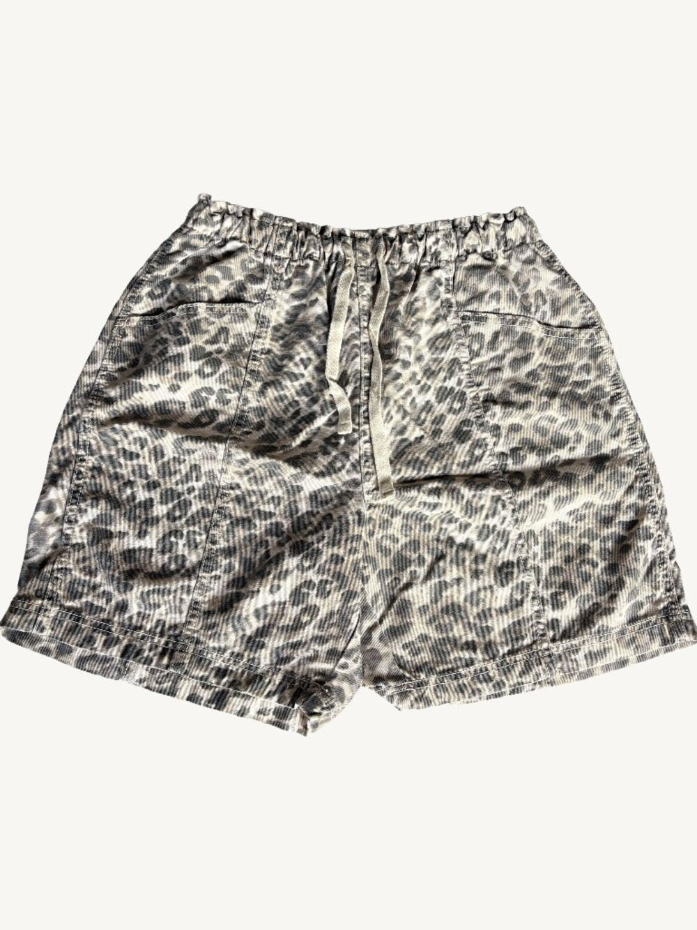 Aerie Leopard Animal Print Cargo Shorts Elastic Waist and Drawstring Size Medium